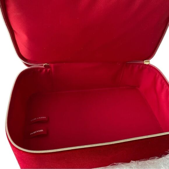 Estee Lauder Luxurious Red Velvet Makeup/Cosmetics Box Bag with Bow - Picture 6 of 7